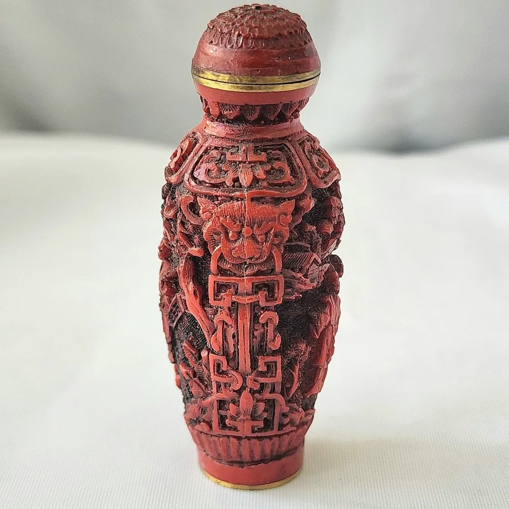 Antique Chinese‎ Cinnabar Carved Snuff Bottle with Stopper Fine Art Intricate OG